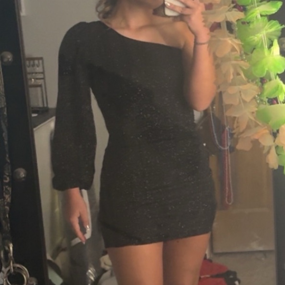 One sleeve Windsor black sparkle dress